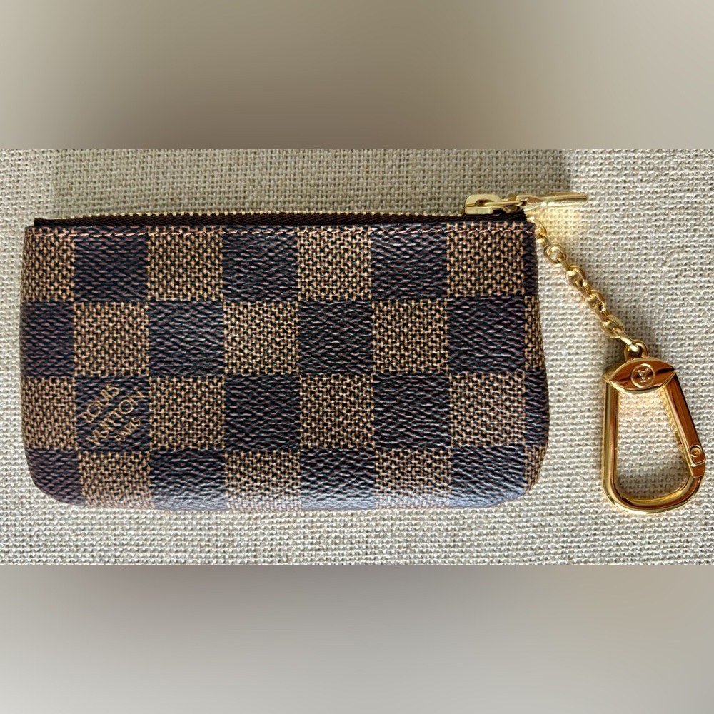 Never Used Louis Vuitton Key Pouch - Picture 2 of 6